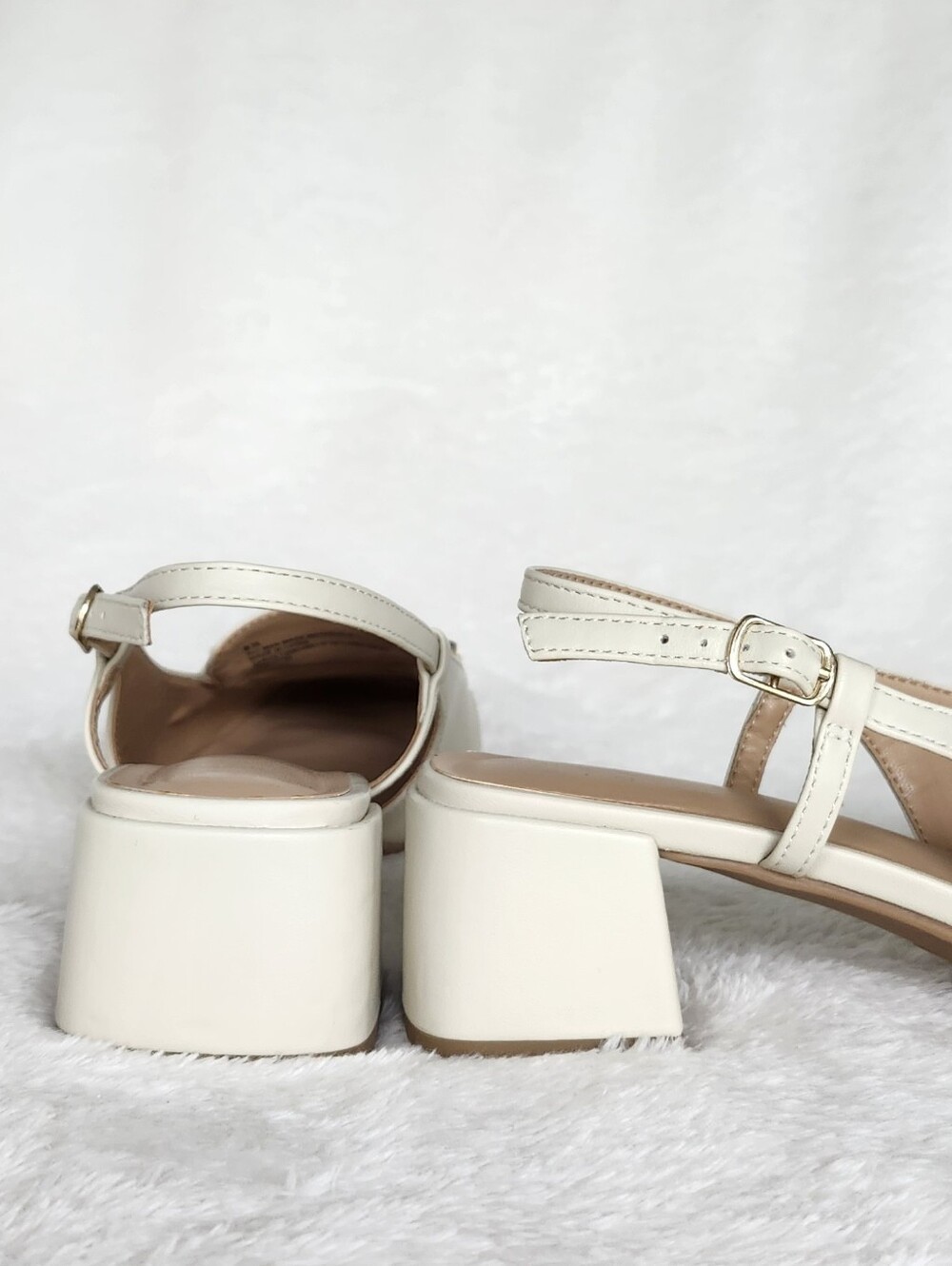 Classic Cream Slingback Loafers with Gold Bit Hardware - Picture 7 of 8